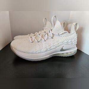 Nike Air Max LeBron 15 Low White Metallic 2018 Men's Athletic Shoes Size 10.5